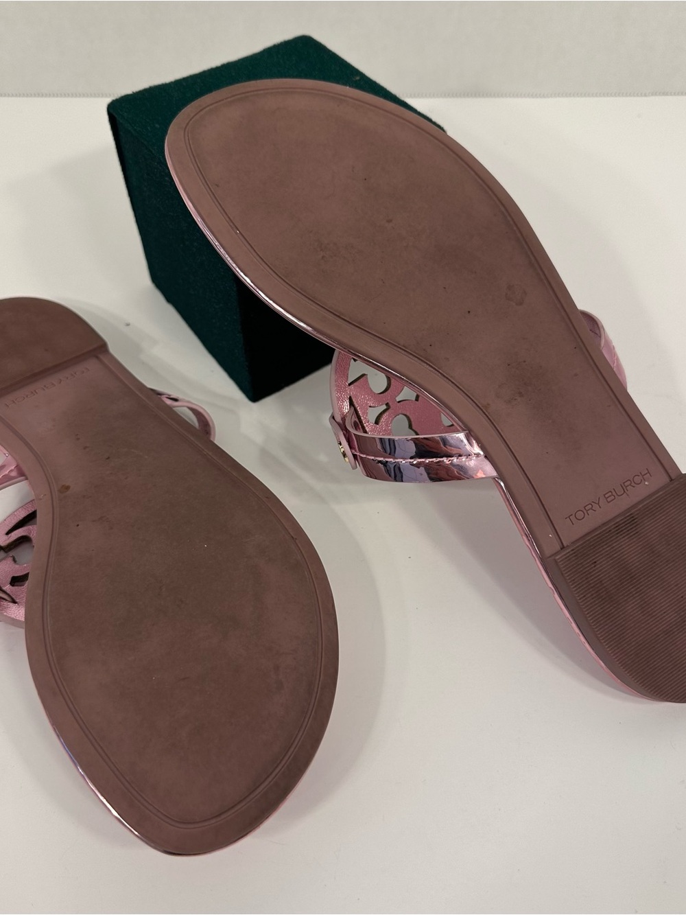 Tory Burch Metallic Rose Pink Miller Thong Sandals - Picture 2 of 2